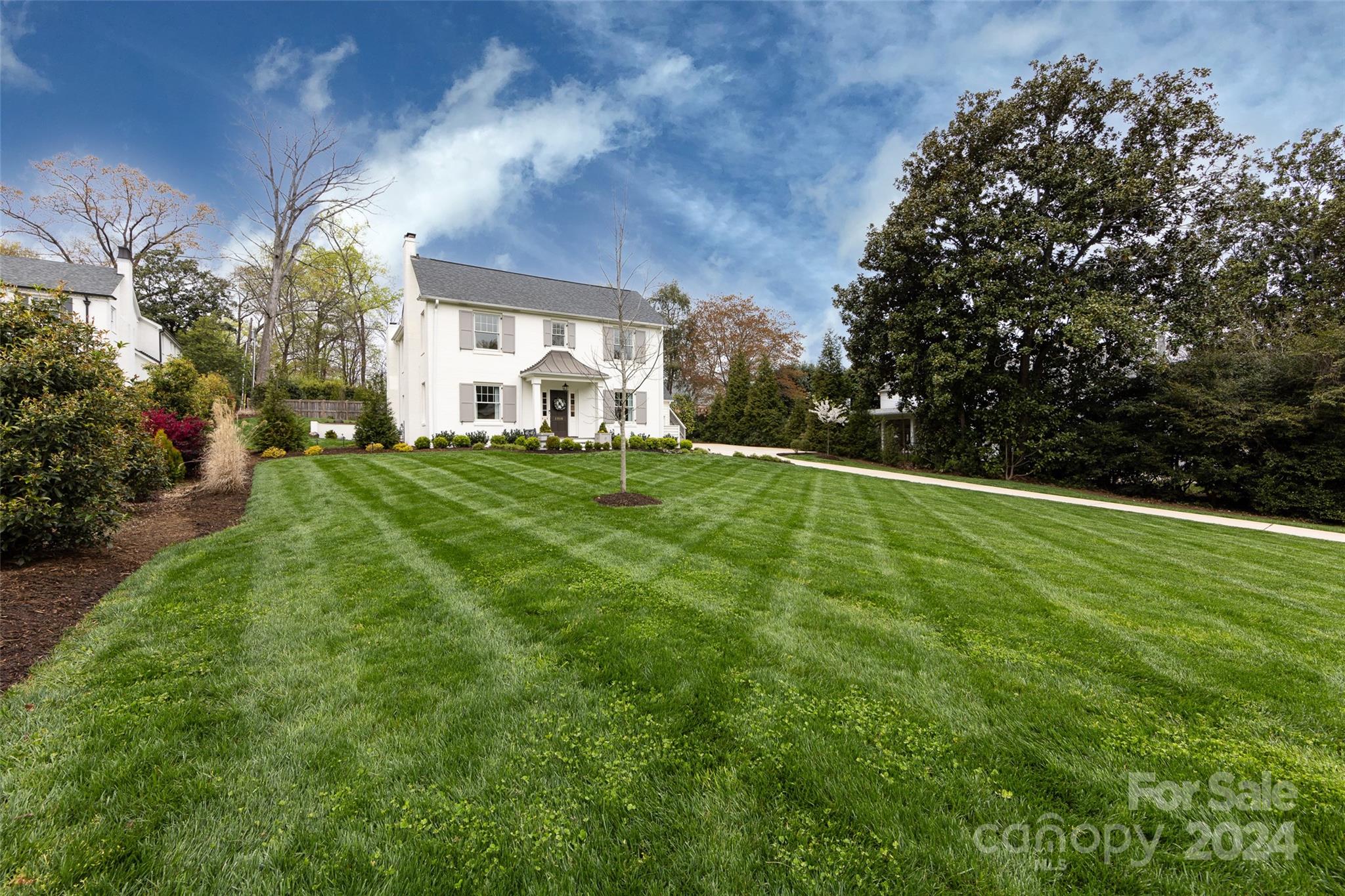 1918 Overhill Road Charlotte, NC 28211 - Photo 2 of 41 Gallery Image 2