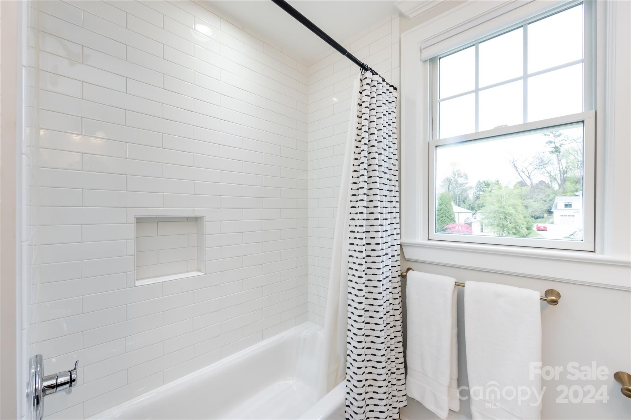 1918 Overhill Road Charlotte, NC 28211 - Photo 27 of 41 Gallery Image 27