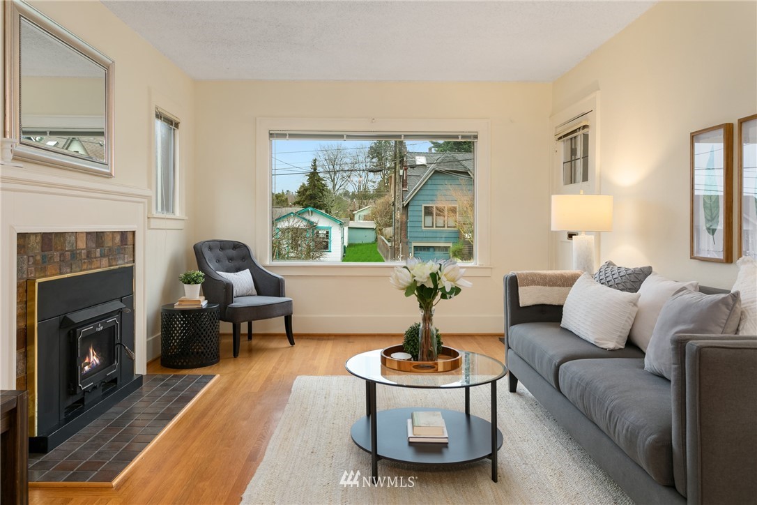 528 North 71st Street Seattle, WA 98103 - Photo 2 of 22 Gallery Image 2