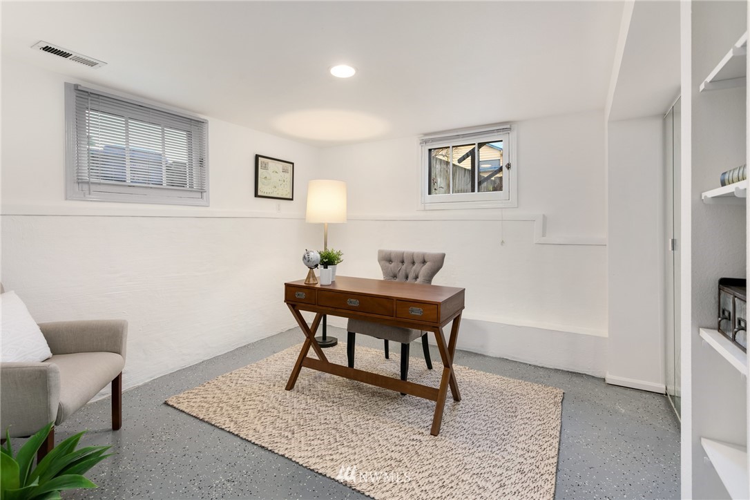 528 North 71st Street Seattle, WA 98103 - Photo 16 of 22 Gallery Image 16