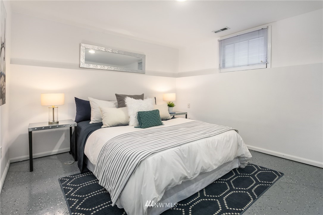 528 North 71st Street Seattle, WA 98103 - Photo 18 of 22 Gallery Image 18