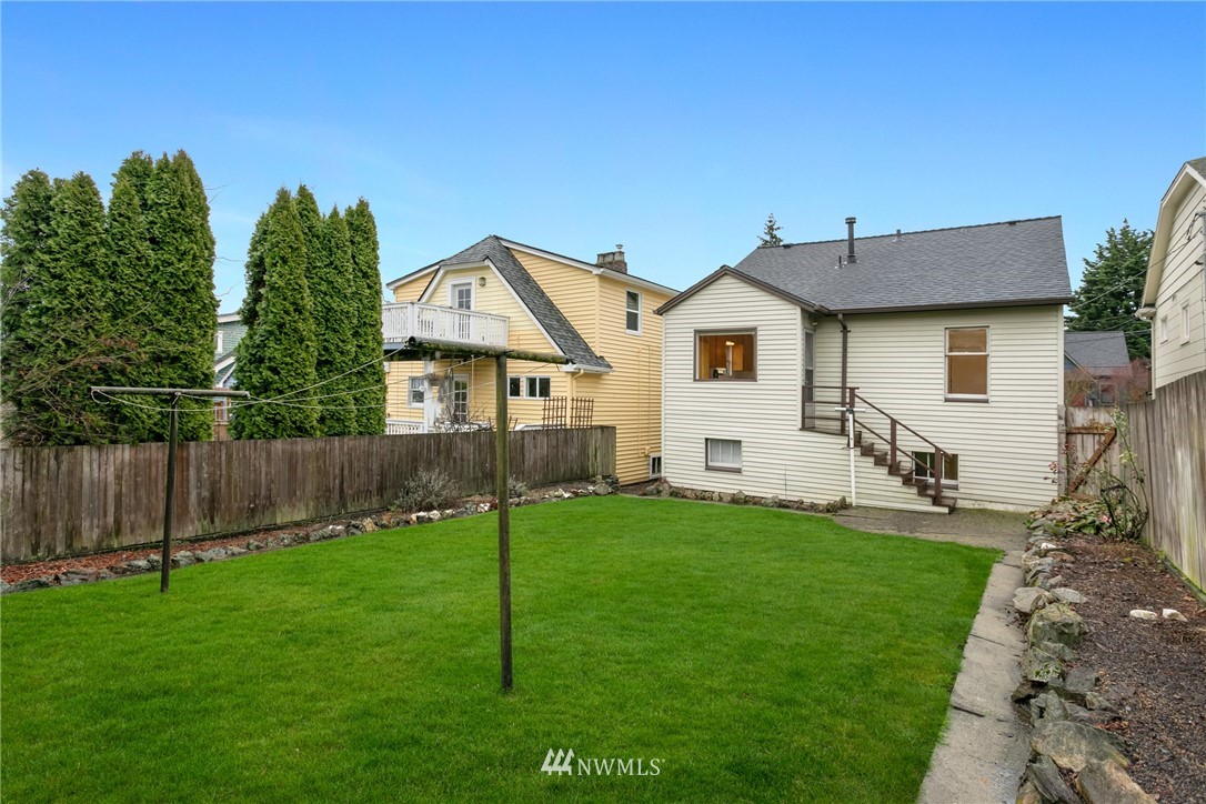 528 North 71st Street Seattle, WA 98103 - Photo 21 of 22 Gallery Image 21