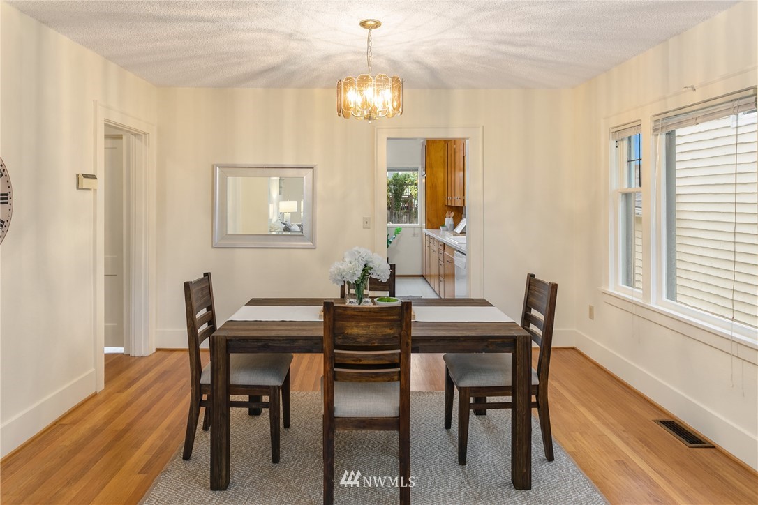 528 North 71st Street Seattle, WA 98103 - Photo 8 of 22 Gallery Image 8