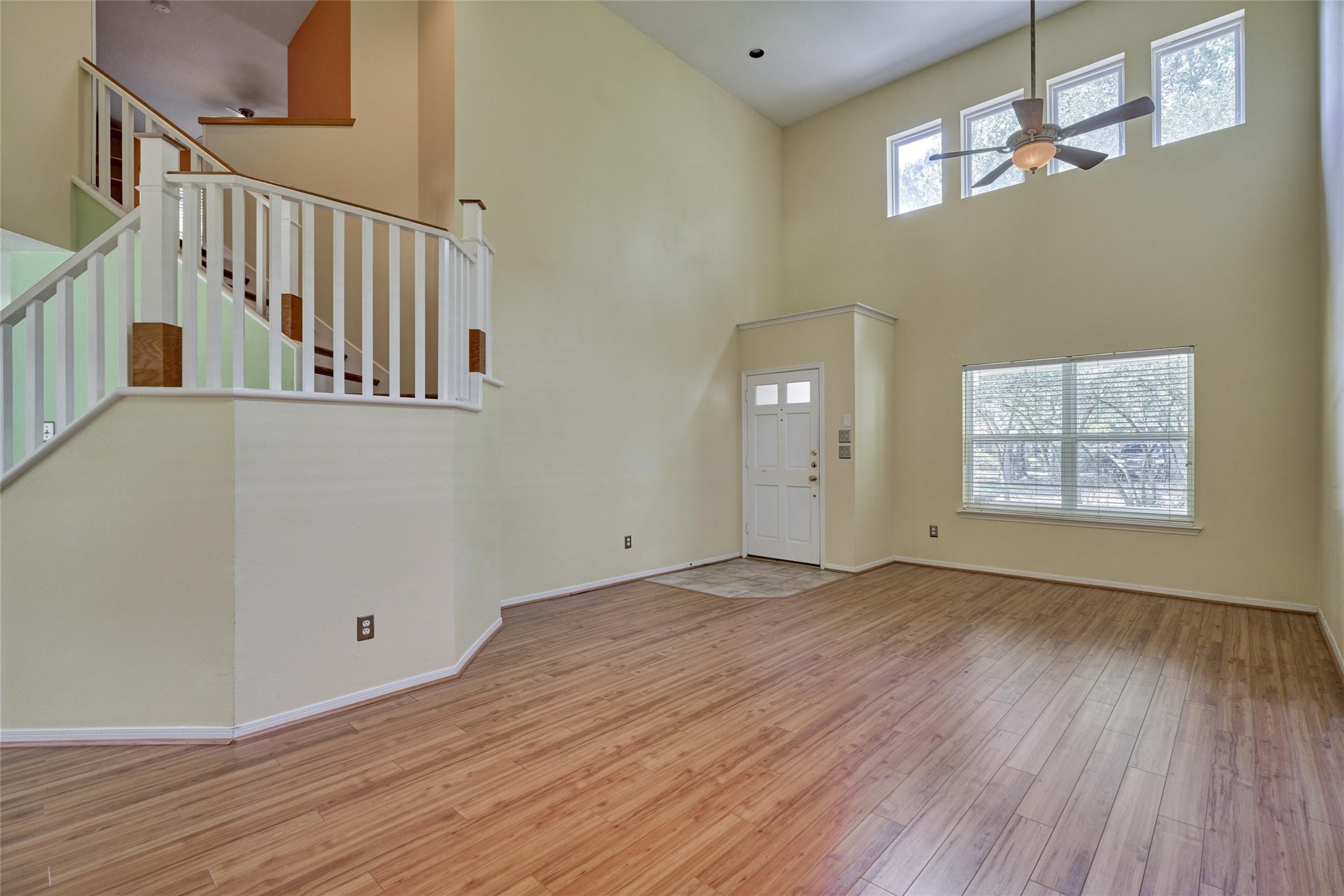 59 West Gaslight Place Spring, TX 77382 - Photo 12 of 47 View from kitchen into Breakfast area and Family room.