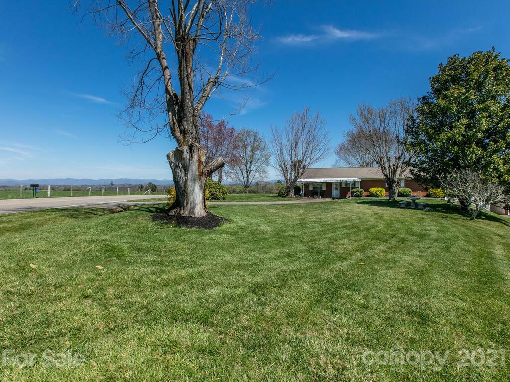 373 Tipton Hill Road Alexander, NC 28701 - Photo 8 of 37 Gallery Image 8