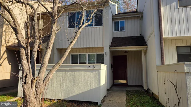 a house view with a outdoor space