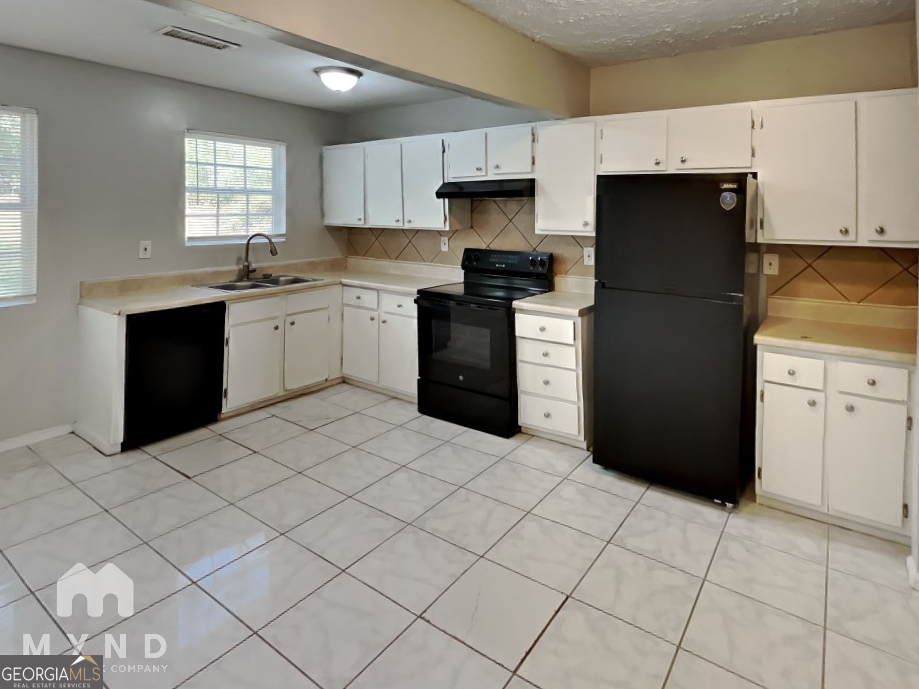 450 Fairburn Road Northwest Atlanta, GA 30331 - Photo 2 of 16