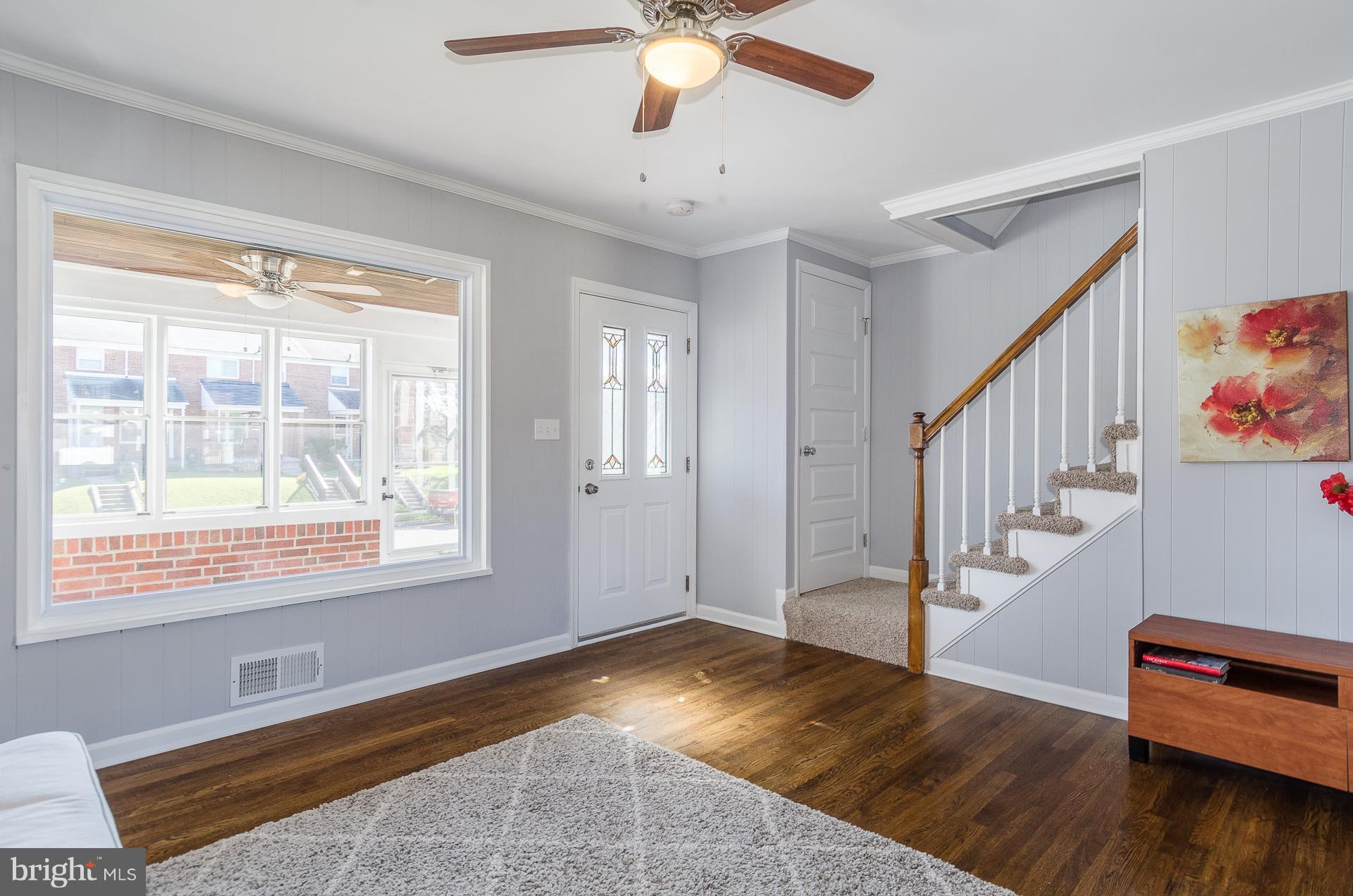 7810 Charlesmont Road Baltimore, MD 21222 - Photo 4 of 29 Living Room