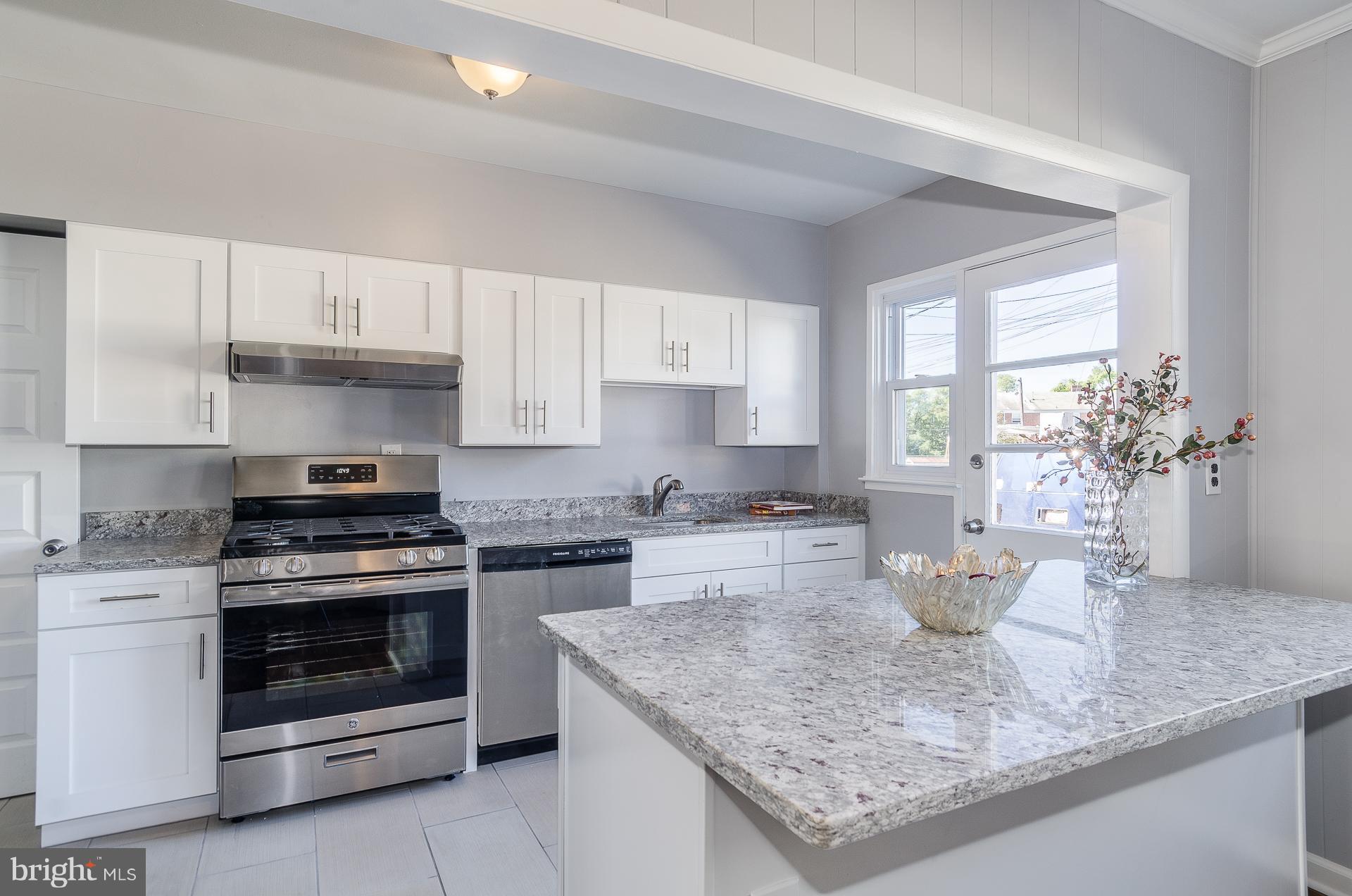 7810 Charlesmont Road Baltimore, MD 21222 - Photo 7 of 29 Kitchen