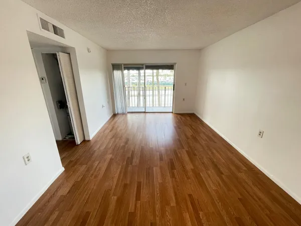 $1,500 | 1068 Benoist Farms Road, Unit 312, West Palm Beach, FL 33411