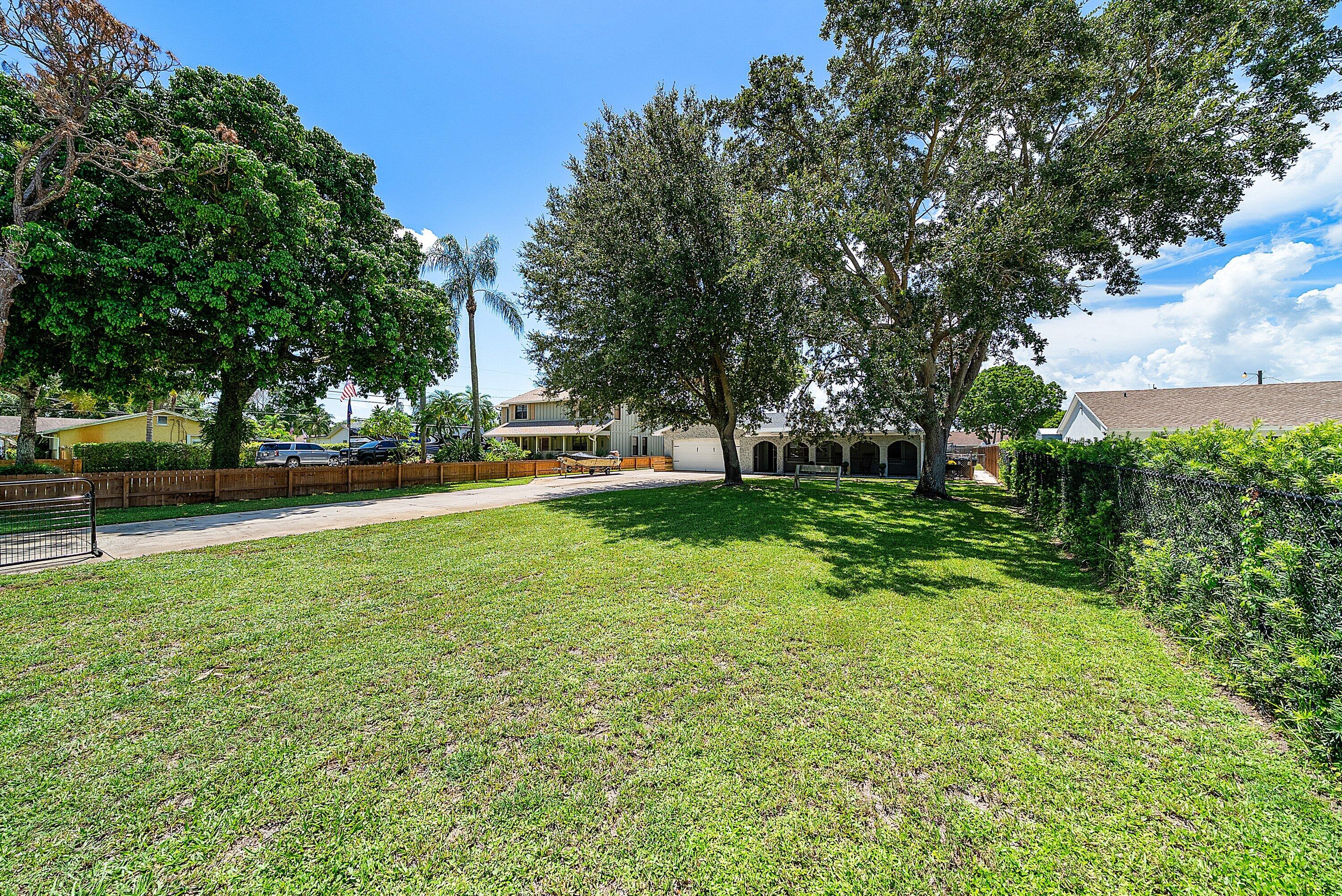 005-5587ThirdRd-LakeWorth-SMALL
