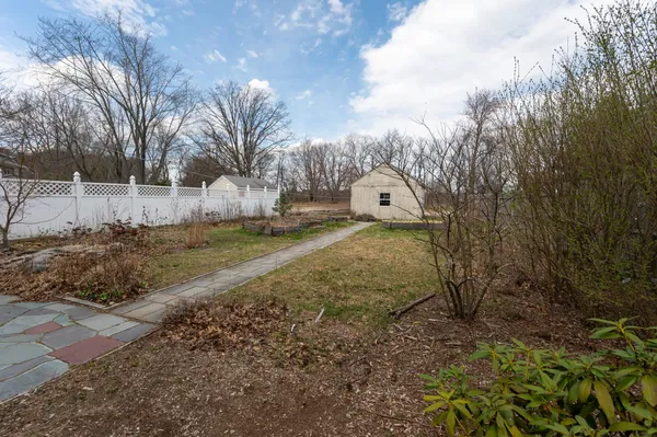 $389,900 | 19 Grand Avenue, Nashua, NH 03060