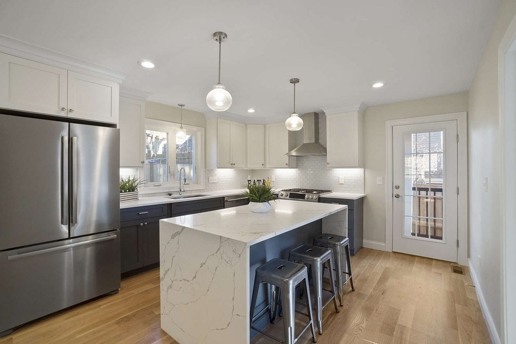61 R Prescott Street, Unit 1 Somerville, MA 02143 - Photo 3 of 17 Gallery Image 3