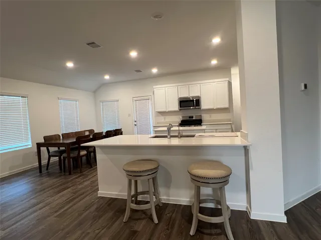 $2,500 | 5122 Whispering River Drive, Katy, TX 77493