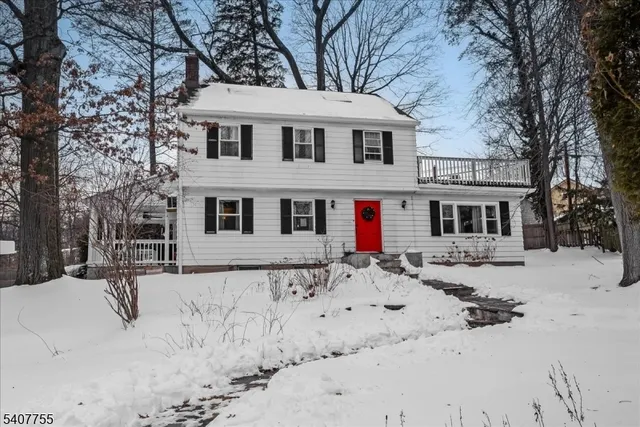 $999,000 | 8 Highmont Terrace, Montclair, NJ 07042