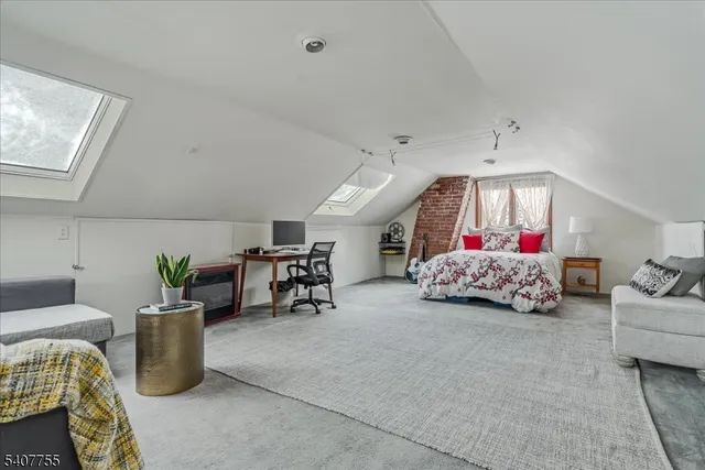 $999,000 | 8 Highmont Terrace, Montclair, NJ 07042