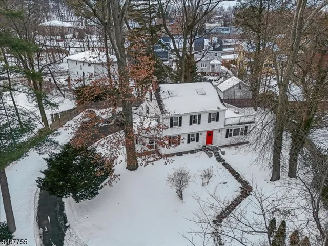 $999,000 | 8 Highmont Terrace, Montclair, NJ 07042