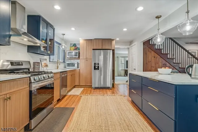 $999,000 | 8 Highmont Terrace, Montclair, NJ 07042