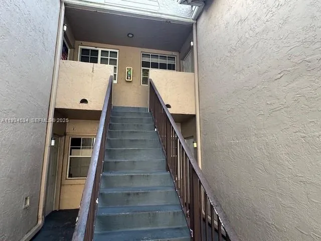 $2,100 | 2091 Northwest 96th Terrace, Unit 13L, Pembroke Pines, FL 33024