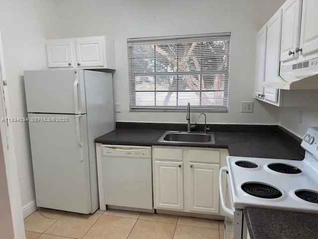 $2,100 | 2091 Northwest 96th Terrace, Unit 13L, Pembroke Pines, FL 33024