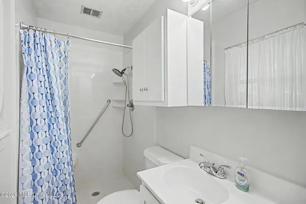 $250,000 | 4 Northwood Drive, Long Beach, MS 39560
