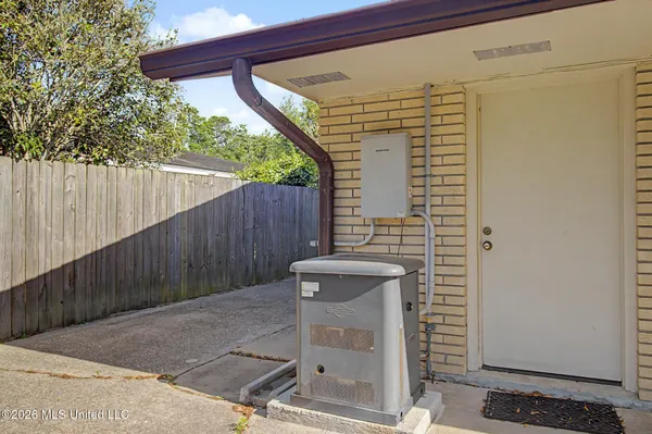 $250,000 | 4 Northwood Drive, Long Beach, MS 39560