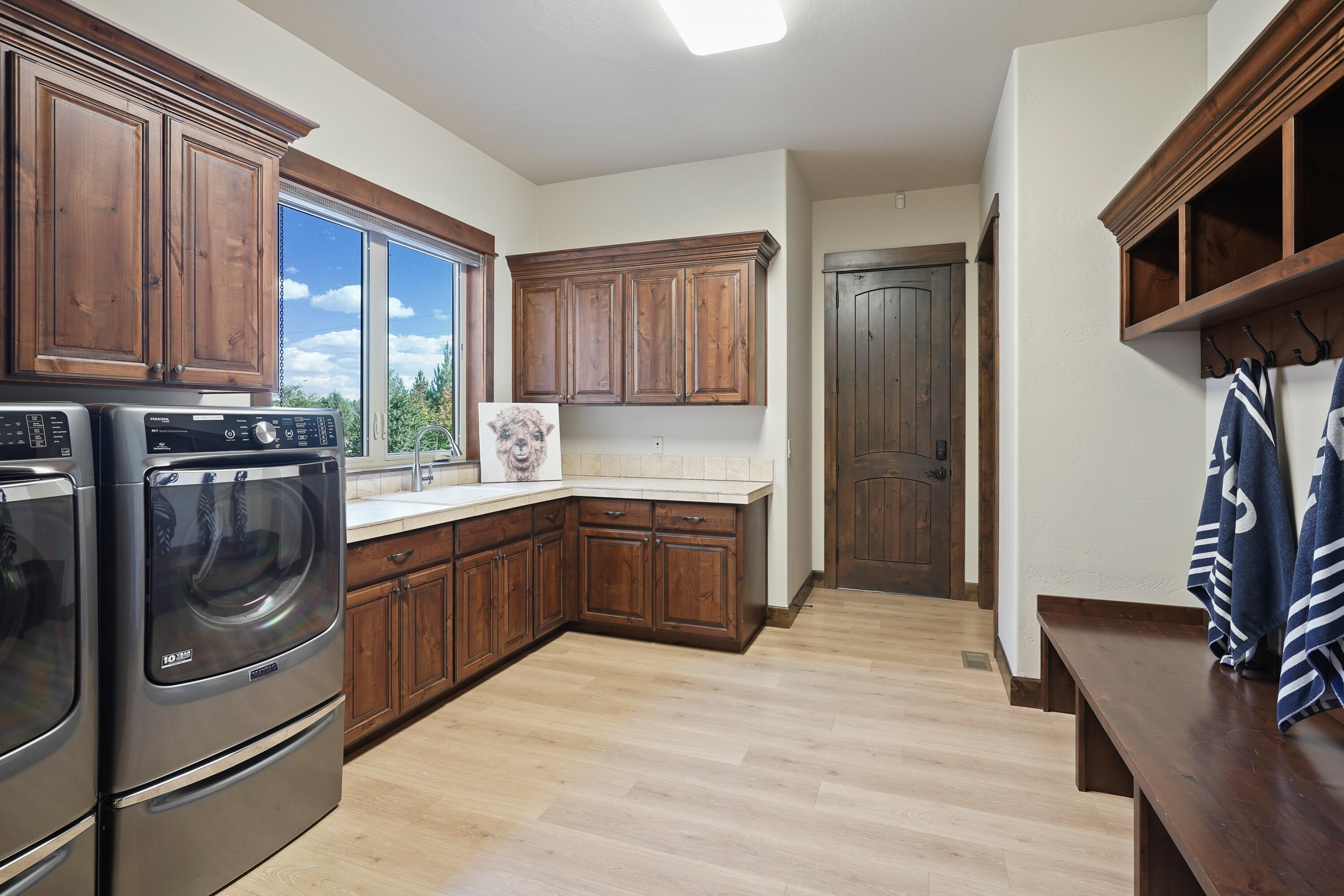 21230 Yeoman Road Bend, OR 97701 - Photo 25 of 57 DSC04211