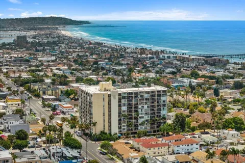 $945,000 | 4944 Cass Street, Unit 1102, San Diego, CA 92109