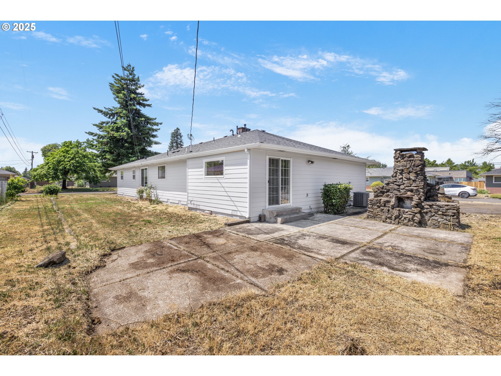 929 Darlene Avenue Springfield, OR 97477 - Photo 27 of 34 Backyard