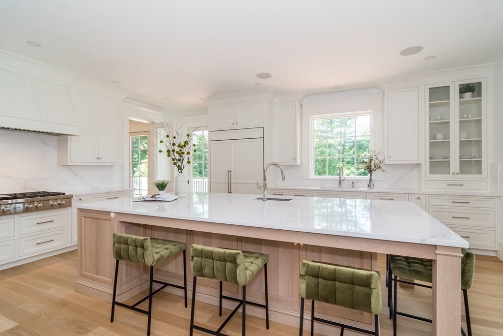 96 Love Lane Weston, MA 02493 - Photo 11 of 37