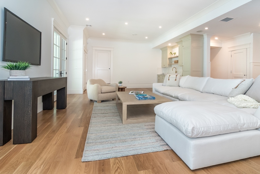 96 Love Lane Weston, MA 02493 - Photo 25 of 37