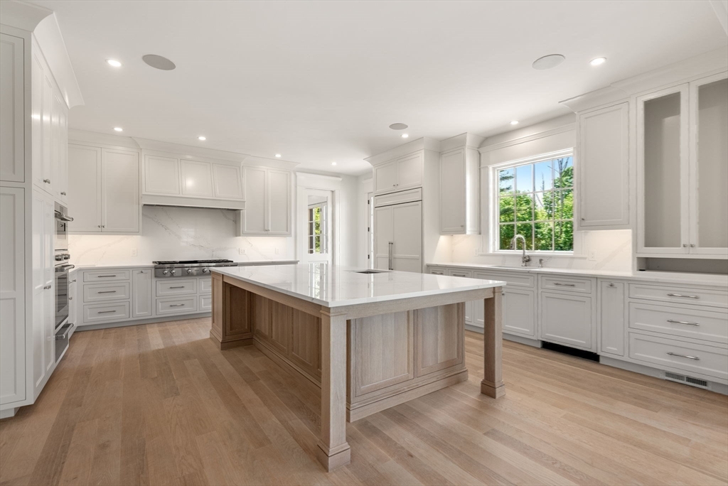 96 Love Lane Weston, MA 02493 - Photo 9 of 37