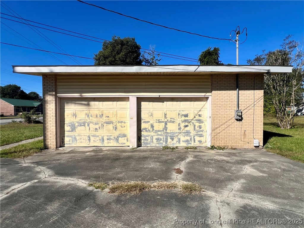 1505 7th Street Lumberton, NC 28358 - Photo 6 of 24 a view of front door
