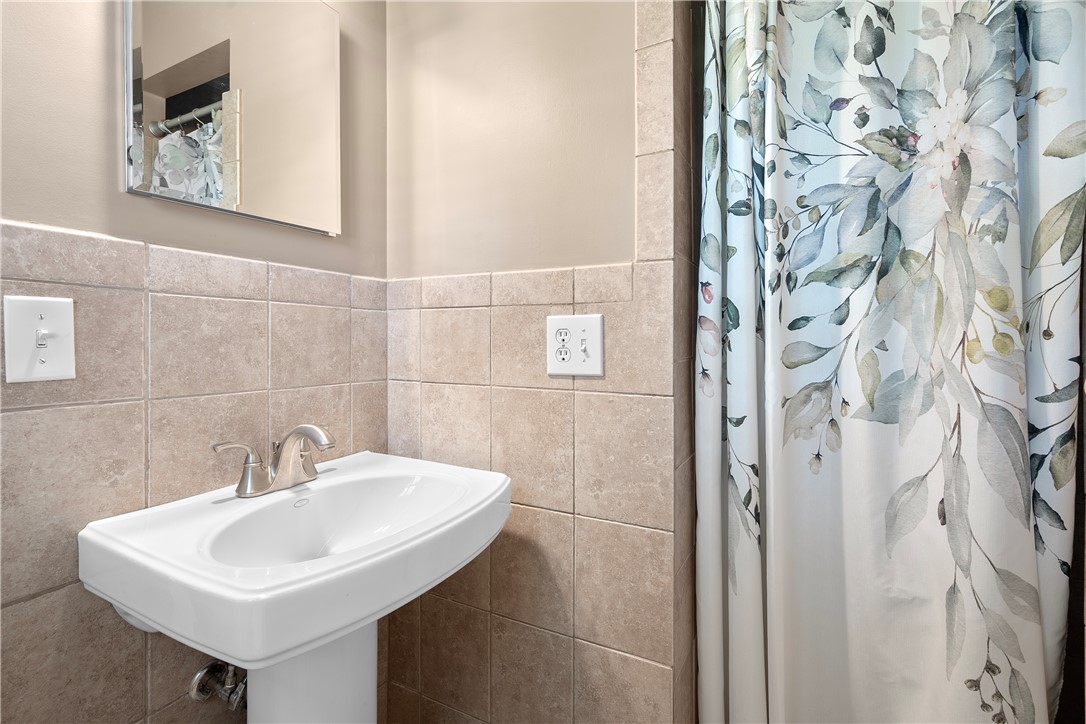 103 Pine Needle Trail Anderson, SC 29625 - Photo 21 of 41 Full en-suite master bathroom