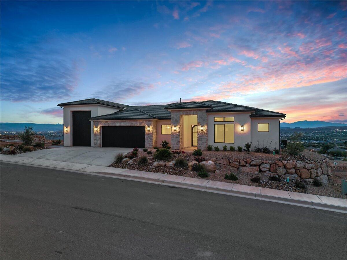 2072 South Pony Way Washington, UT 84780 - Photo 54 of 61 Exterior Evening