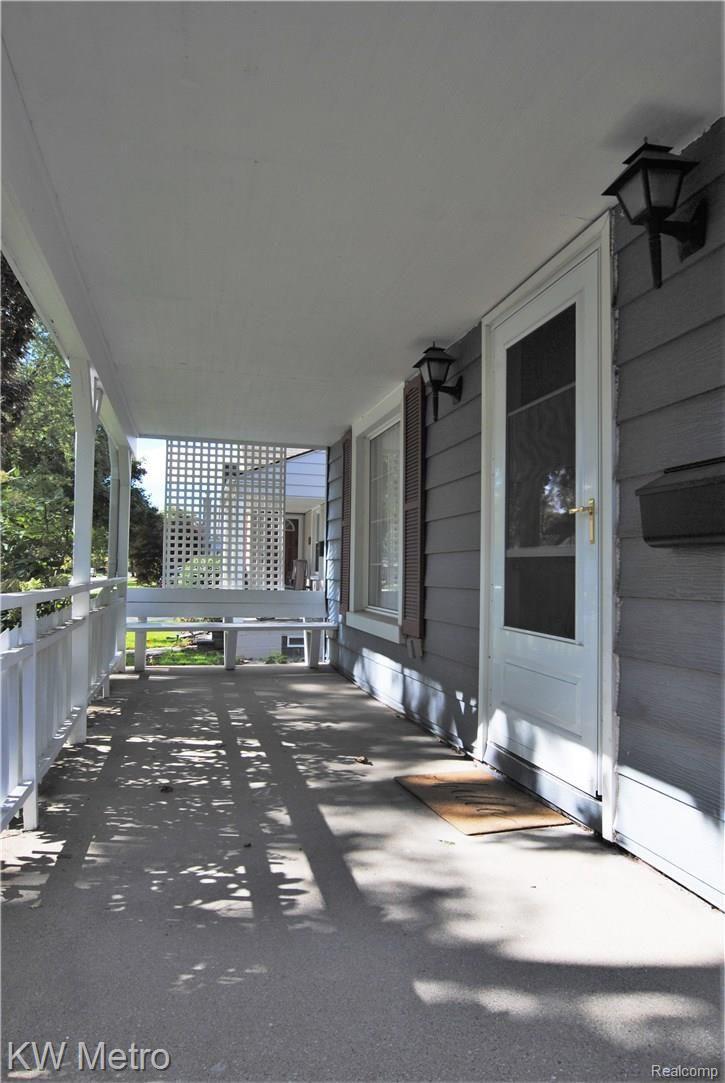 750 Columbia Road Berkley, MI 48072 - Photo 19 of 20 COVERED FRONT PORCH