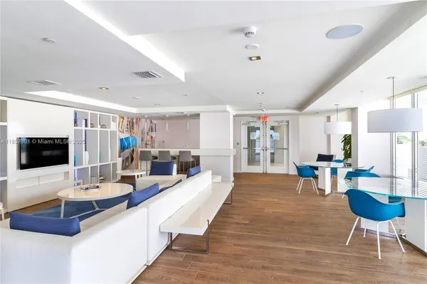 $439,499 | 4250 Biscayne Boulevard, Unit 1008, Miami, FL 33137