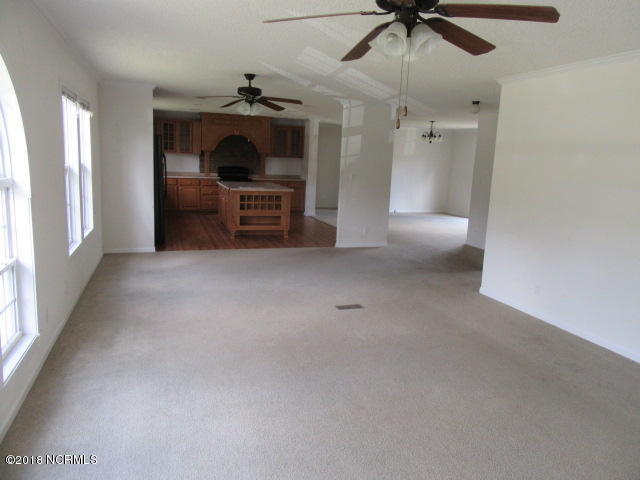 162 Porters Ridge Road Jacksonville, NC 28540 - Photo 5 of 11 Living Room