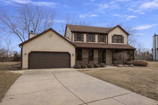 $570,000 | 400 Green River Court, Schaumburg, IL 60193