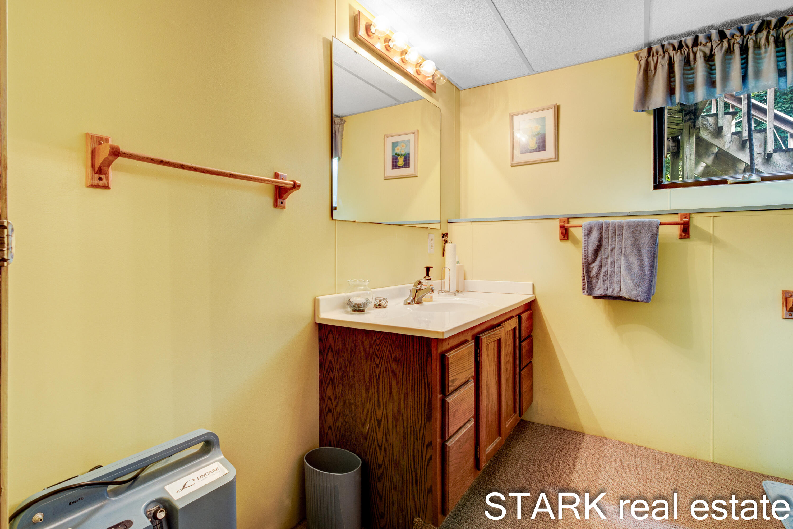 5106 Quarterline Road Muskegon, MI 49444 - Photo 31 of 47 Rob Stark 5106 S Quarterline Rd-32