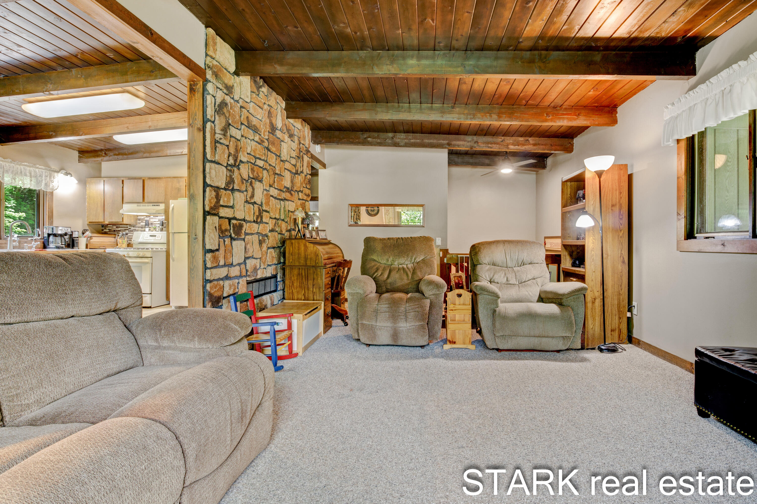 5106 Quarterline Road Muskegon, MI 49444 - Photo 8 of 47 Rob Stark 5106 S Quarterline Rd-8