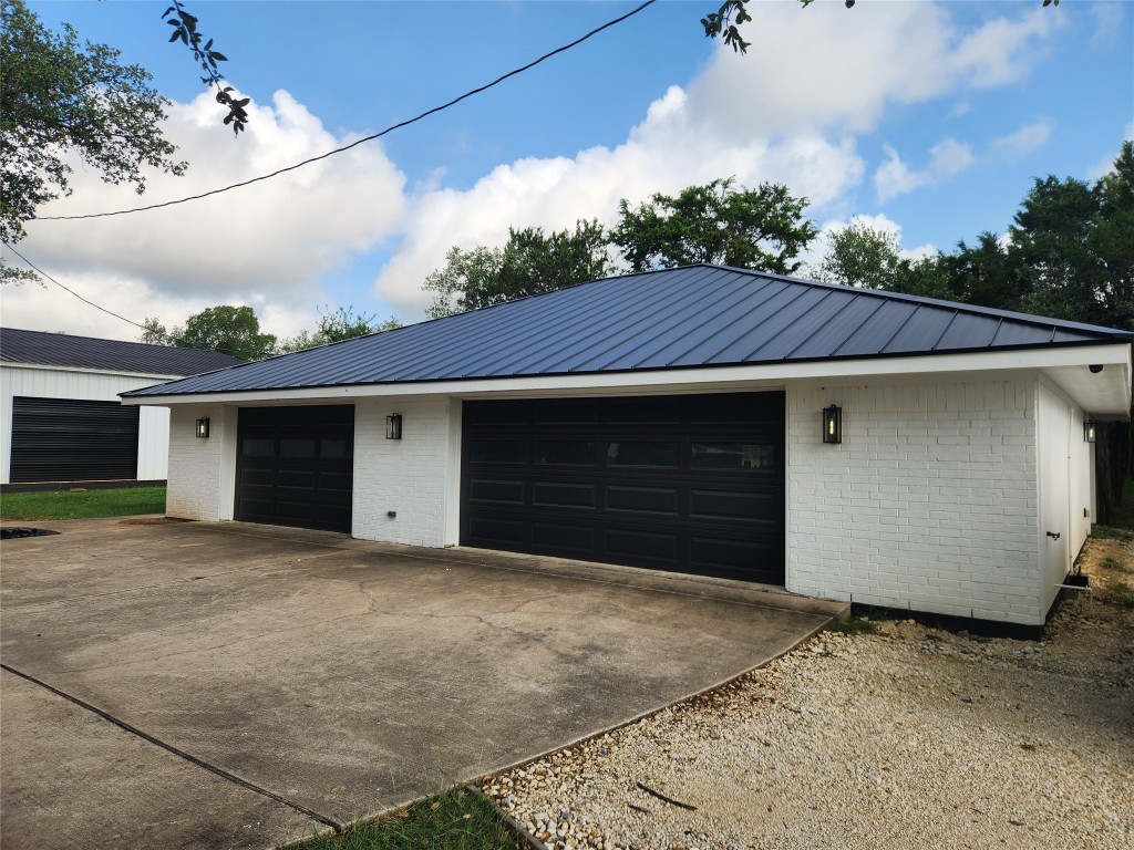 102 County Road 180 Leander, TX 78641 - Photo 5 of 26