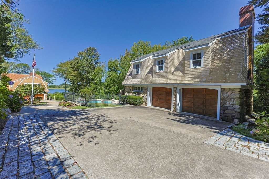 4390 Main Street Barnstable, MA 02675 - Photo 4 of 42