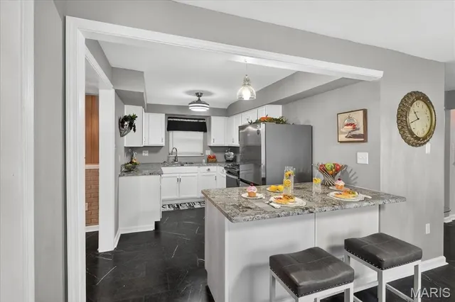 $209,900 | 1331 Norchester Drive, Moline Acres, MO 63137