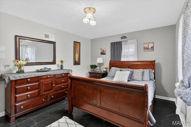 $209,900 | 1331 Norchester Drive, Moline Acres, MO 63137