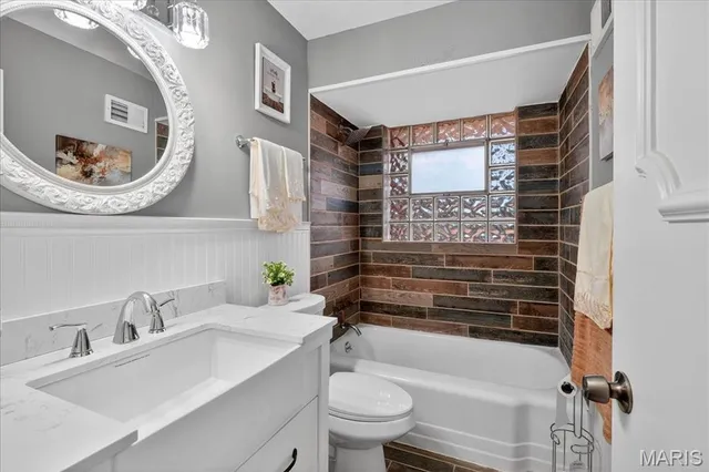 $209,900 | 1331 Norchester Drive, Moline Acres, MO 63137