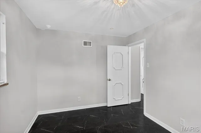 $209,900 | 1331 Norchester Drive, Moline Acres, MO 63137