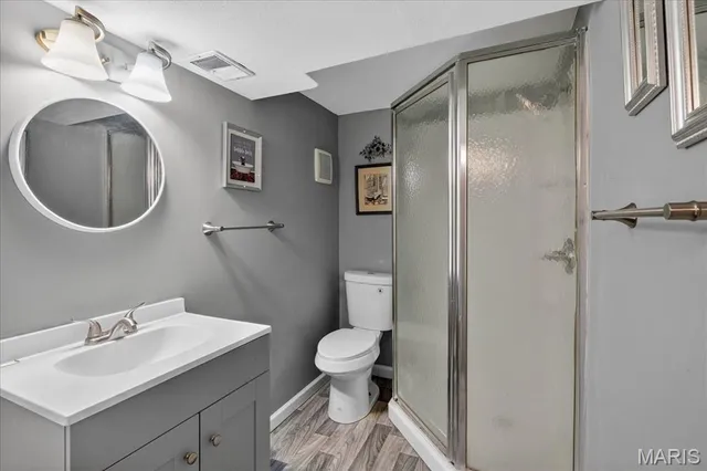 $209,900 | 1331 Norchester Drive, Moline Acres, MO 63137