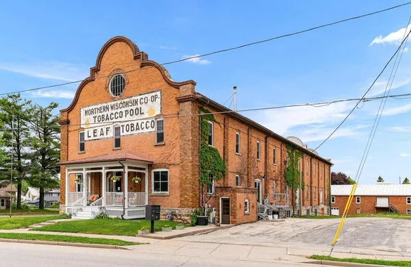$995,000 | 504 East Decker Street, Viroqua, WI 54665