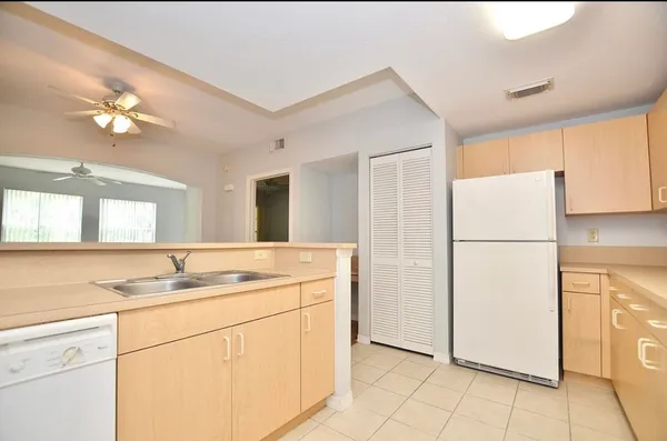 $1,600 | 114 Southwest Peacock Boulevard, Unit 8105, Port St. Lucie, FL 34986